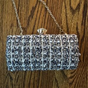 Chic Tweed Clutch with Chain Strap